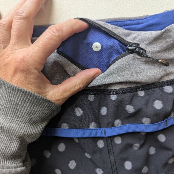 lululemon shorts - Picture 3 of 4